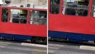 Dvojica mladića privedeni na Voždovcu: Saobraćaj obustavljen, u tramvaju traje "saslušanje"