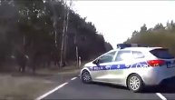 Preticao kolonu pa se zakucao u policijski auto