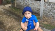 Todor ima 23 meseca, a na nivou je deteta od 7: Terapije su veoma bolne, ali pružaju nadu