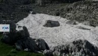 Dok se na plažama "umire" od vrućine na crnogorskoj planini još ima snega