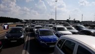 Ogromne gužve na svim graničnim prelazima: Na Horgošu se čeka čak 2 sata