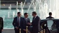 Vučić dočekao španskog premijera Sančeza: Srdačan pozdrav dvojice državnika ispred palate Srbija