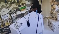 Lopov izvršio sramnu krađu u beogradskom vrtiću pre početka radnog vremena, ali su ga kamere snimile