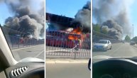 Ogroman požar u Obrenovcu: Zapalio se autobus