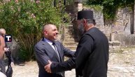Obišao i manastirsku vatrogasnu jedinicu: Vulin posetio Hilandar