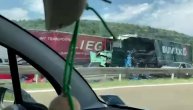 Jeziva scena na autoputu: Smrskana kabina kamiona, gužva u smeru ka Jagodini