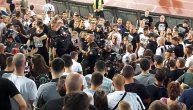 Pogledajte izbliza sukob Grobara sa policijom na meču sa AEK-om