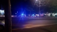 Drama u Bulevaru: Policija i prolaznici razvaljivali vrata auta da spasu povređenog muškarca
