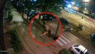 Strašne scene iz Beograda: Momak vuče devojku i šutira je na ulici