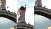 Zavrteće vam se u glavi: Pogledajte najteži skok s mosta u Mostaru