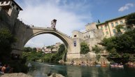Putešestvije Telegrafa u Mostaru: Puno ćevapa, a još i više adrenalina i skokova sa Starog mosta