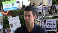 "Novakovo telo, Novakov izbor!": Amerikanci protestuju u Njujorku i traže Đokovića