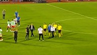 Petrić krenuo na sudije: Trener Partizana besno dobacivao arbitrima na putu ka svlačionici