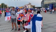 Srpski i finski navijači se zajedno slikali pred utakmicu: Odvalićemo ih lagano