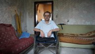 Slađanu iz Ovče su amputirane obe noge, sada živi u nehumanim uslovima i bori se za život