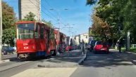 Zastoj tramvaja u Vojvode Stepe: Nekoliko njih stoji naređano u pravcu prema gradu