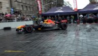 Formula 1 spektakl u Beograd: Bolid "Red bula" protutnjao Trgom Republike