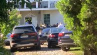 Stigli su i trubači ispred kuće Šijana: Mladoženja Mirko odmah počeš da ih čašćava bakšišem