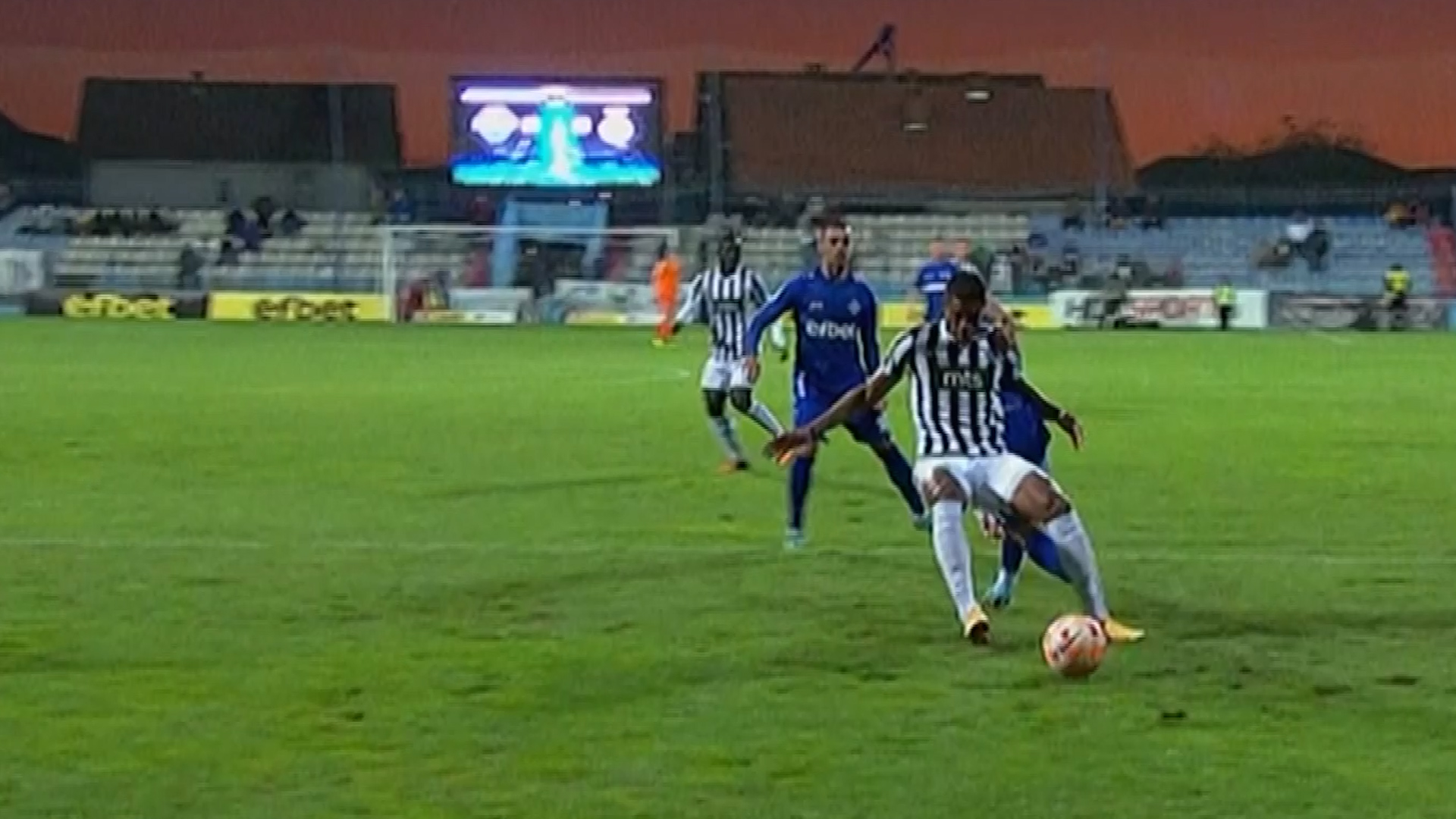 PARTIZAN OPET OD 0:2 DO POBEDE! Crno-beli uz penal u 93. minutu