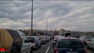 Na Brankovom mostu već ogromna gužva: Vozila stoje maltene u mestu, stvorio se "čep"