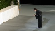Sahrana ubijenog Šinza Abea: Njegova udovica u crnom kimonu i japankama donela urnu s pepelom