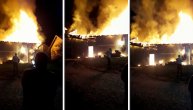 Vatrena stihija progutala deo imanja za 10 minuta: Izgoreli automobil i mašine, kuću jedva spasili