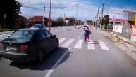 Sramotno ponašanje vozača kod Čačka: Deca ne mogu da pređu ulicu na pešačkom