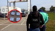 Državljanin BiH u mercedesu švercovao 4kg heroina: Srpska policija ga presrela na naplatnoj rampi