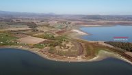 Nasukani čamci i jezivi prizori Šumadijskog mora ostavljaju u šoku: Jezero skoro isušeno