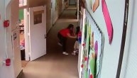 Užas u školi: Učiteljica bacala dete o pod