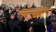 Poslednji pozdrav Siniši Mihajloviću: Dejan Stanković, Manćini i bivši saigrači nosili kovčeg