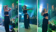 Kada ona zaigra sve ostalo stane, pogotovo kada nastupa bez donjeg veša: Tea raspametila obožavaoce