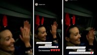 Jelena Đoković peva sa prijateljima u autobusu