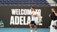Novak se vratio: Prvi snimak Đokovića iz Australije, odradio trening u Adelejdu