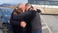 Emotivni snimak susreta porodice i Nikole Nedeljkovića nakon oslobađanja iz kosovskog pritvora