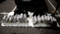Policija zaplenila 15 kilograma marihuane: Drogu skrivali u automobilu