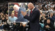 Sašu Obradovića su 2017. godine Grobari dočekali "na nož" na utakmici između Partizana i Lokomotive