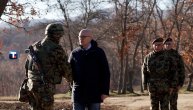 Ministar Vučević za Božić sa pripadnicima Vojske Srbije: "Čestitam vam najradosniji praznik"