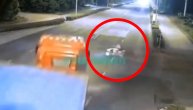 Nikome nije jasno kako je ovaj motorista izbegao smrt pod kamionom