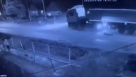 Izbegao da pregazi psa, pa naleteo na kamion koji ga je razneo