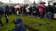 Tužni protest u Kragujevcu: Stotine na mestu pogibije deteta