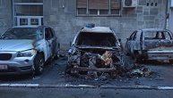Građani jutros zatekli šokantan prizor: Zapaljena tri automobila u Zemunu