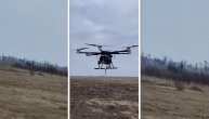Bivši teniser pokazuje kako vežba da dronom baca bombe na ratištu u Ukrajini
