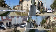 Kapi krvi oko kuće, bežao od policije: Snimci sa lica mesta gde je sin pokušao da ubije roditelje