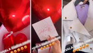 Crvene ruže i baloni u obliku srca: Karleuši na kućnu adresu stigao poklon za Dan zaljubljenih