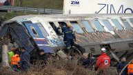 U sudaru dva voza desetine poginulih: Spasioci tragaju za preživelima