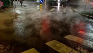 Scena kao iz horor filmova na Zvezdari: Voda šiklja iz na sve strane, kolovoz potopljen