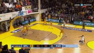 Koš Splita u poslednjim sekundama kojim su umalo srušili Partizan