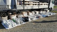 Popadali dileri sa 220kg marihuane kod Šimanovaca: 2 Turčina preuzimala pošiljku od 3 osobe s Kosova