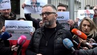 Dragan J. Vučićević se obratio medijima pred odlazak u zatvor